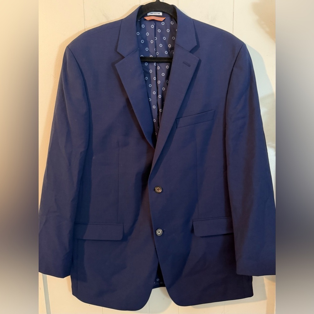 CROWN & IVY Men’s Navy Suit Coat, Size 44L